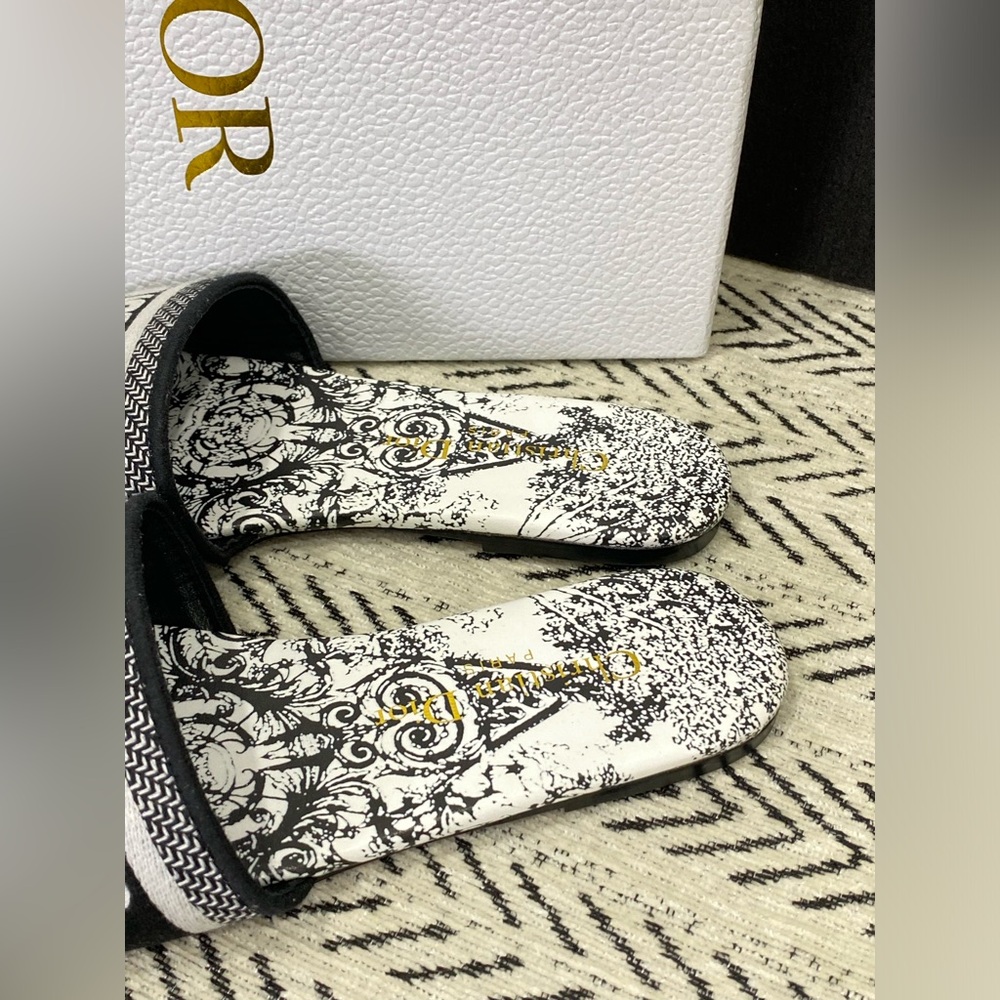 Dior Women's Authentic Sandals - Picture 3 of 4